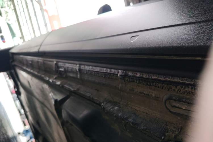 Used Volkswagen Tayron 2024 330TSI Two-Wheel Drive Luxury Plus Advanced Version Left Side Sill