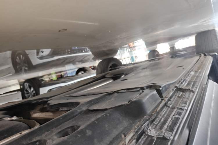 Used Volkswagen Tayron 2024 300TSI Two-Wheel-Drive Luxury Plus Advanced Version Left Side Sill