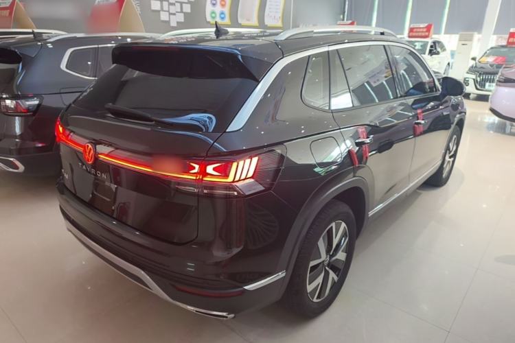 Used Volkswagen Tayron 2024 330TSI Two-Wheel Drive Luxury Plus Advanced Version Rear Right 45 Deg