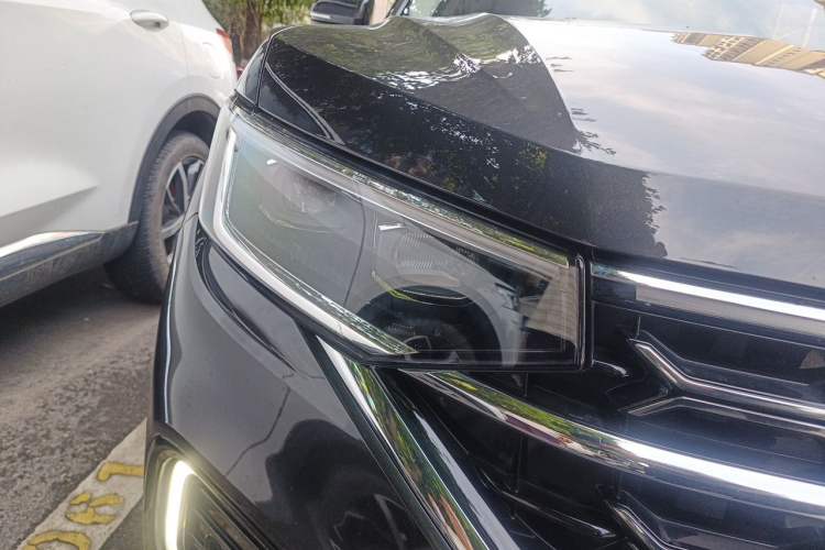 Used Volkswagen Tayron 2024 330TSI Two-Wheel Drive Luxury Plus Advanced Version Right Front Headlight