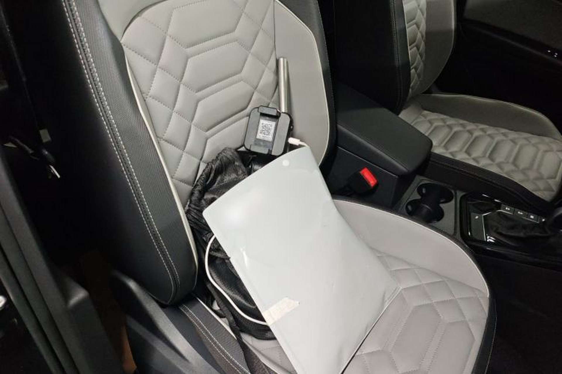 Used Volkswagen Tayron 2024 330TSI Two-Wheel Drive Luxury Plus Advanced Version Right Front Seat