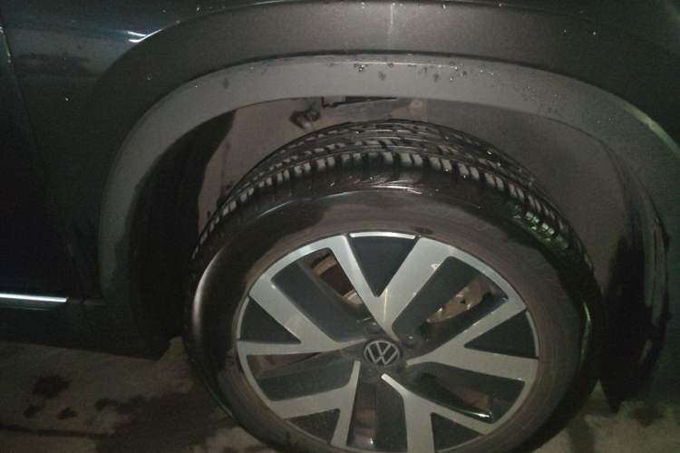 Used Volkswagen Tayron 2024 300TSI Two-Wheel-Drive Luxury Plus Advanced Version Right Front Wheel Hub