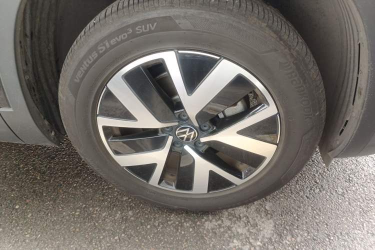 Used Volkswagen Tayron 2024 330TSI Two-Wheel Drive Luxury Plus Advanced Version Right Front Wheel Hub