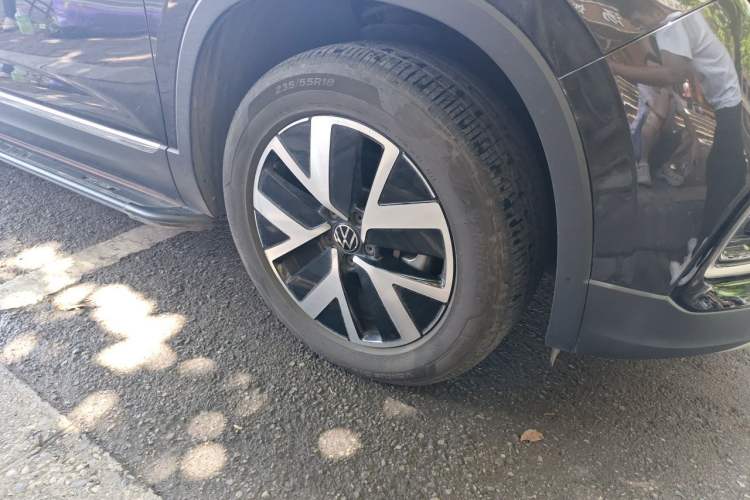 Used Volkswagen Tayron 2024 330TSI Two-Wheel Drive Luxury Plus Advanced Version Right Front Wheel Hub