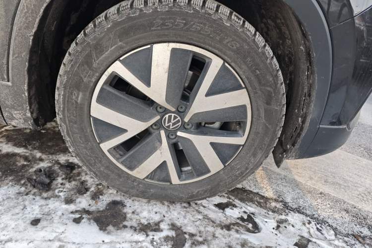 Used Volkswagen Tayron 2024 300TSI Two-Wheel-Drive Luxury Plus Advanced Version Right Front Wheel Hub