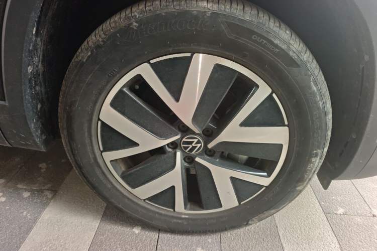 Used Volkswagen Tayron 2024 330TSI Two-Wheel Drive Luxury Plus Advanced Version Right Front Wheel Hub