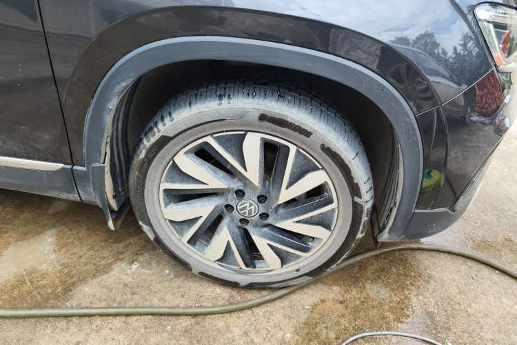 Used Volkswagen Tayron 2024 300TSI Two-Wheel-Drive Luxury Plus Advanced Version Right Front Wheel Hub