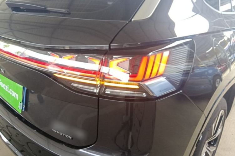 Used Volkswagen Tayron 2024 380TSI All-Wheel Drive R-Line Pro Smart Edition Right Rear Taillight