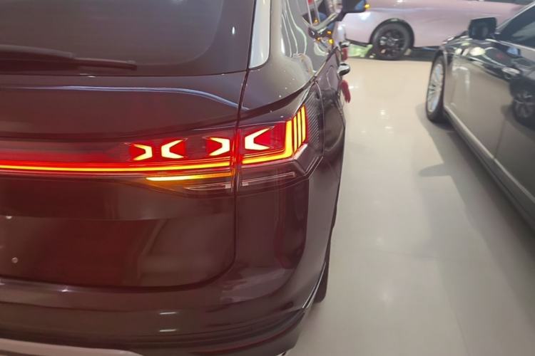 Used Volkswagen Tayron 2024 330TSI Two-Wheel Drive Luxury Plus Advanced Version Right Rear Taillight