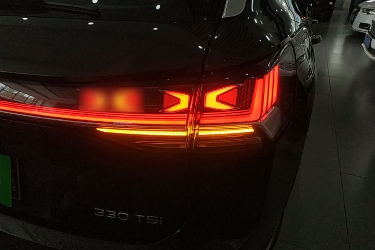 Used Volkswagen Tayron 2024 330TSI Two-Wheel Drive Luxury Plus Advanced Version Right Rear Taillight