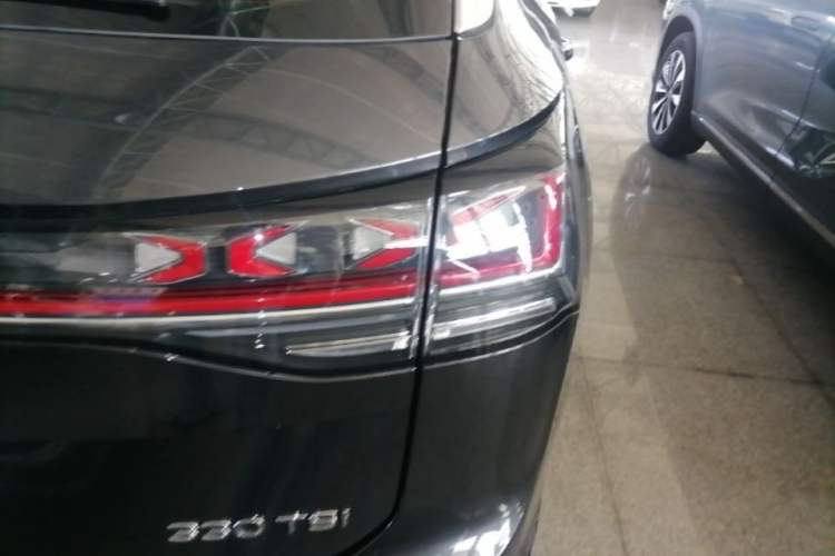 Used Volkswagen Tayron 2024 330TSI Two-Wheel Drive Luxury Plus Advanced Version Right Rear Taillight