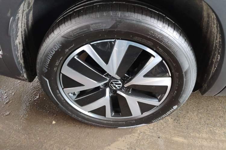 Used Volkswagen Tayron 2024 330TSI Two-Wheel Drive Luxury Plus Advanced Version Right Rear Wheel Hub