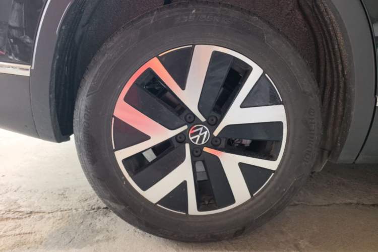 Used Volkswagen Tayron 2024 300TSI Two-Wheel-Drive Luxury Plus Advanced Version Right Rear Wheel Hub