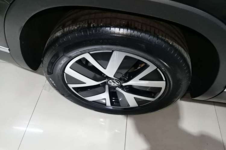 Used Volkswagen Tayron 2024 330TSI Two-Wheel Drive Luxury Plus Advanced Version Right Rear Wheel Hub