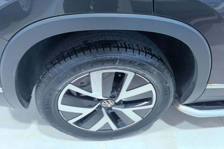 Used Volkswagen Tayron 2024 330TSI Two-Wheel Drive Luxury Plus Advanced Version Right Rear Wheel Hub