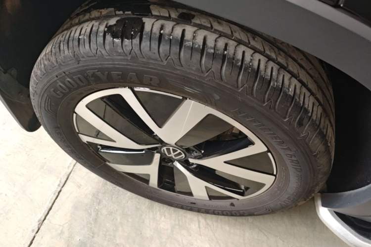 Used Volkswagen Tayron 2024 330TSI Two-Wheel Drive Luxury Plus Advanced Version Right Rear Wheel Hub