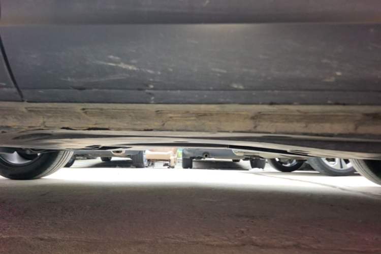 Used Volkswagen Tayron 2024 300TSI Two-Wheel-Drive Luxury Plus Advanced Version Right Side Sill