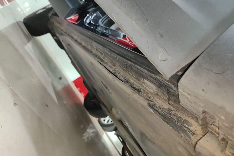 Used Volkswagen Tayron 2024 330TSI Two-Wheel Drive Luxury Plus Advanced Version Right Side Sill