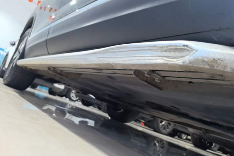 Used Volkswagen Tayron 2024 330TSI Two-Wheel Drive Luxury Plus Advanced Version Right Side Sill