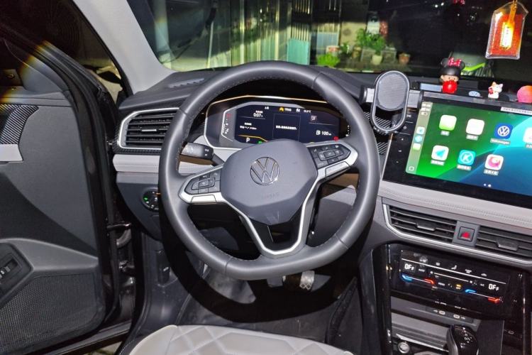 Used Volkswagen Tayron 2024 300TSI Two-Wheel-Drive Luxury Plus Advanced Version Steering Wheel