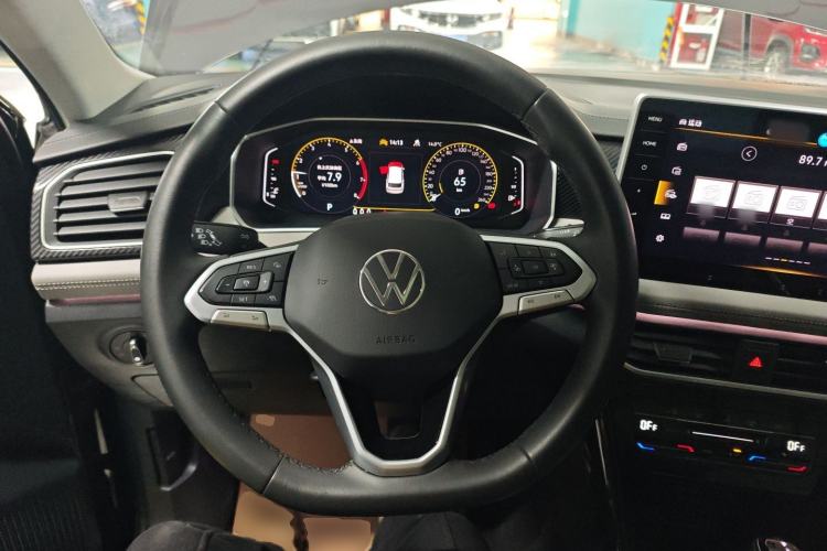 Used Volkswagen Tayron 2024 330TSI Two-Wheel Drive Luxury Plus Advanced Version Steering Wheel
