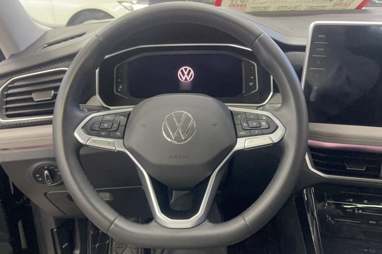 Used Volkswagen Tayron 2024 330TSI Two-Wheel Drive Luxury Plus Advanced Version Steering Wheel