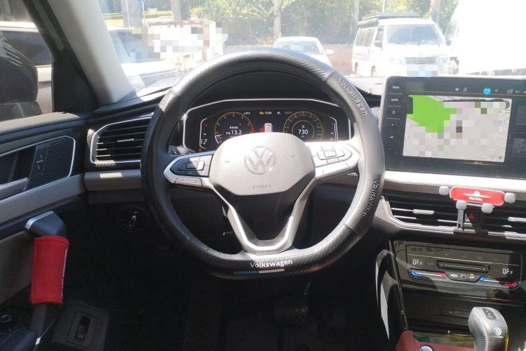 Used Volkswagen Tayron 2024 300TSI Two-Wheel-Drive Luxury Plus Advanced Version Steering Wheel
