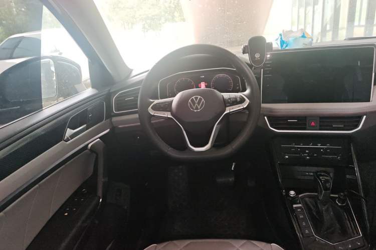 Used Volkswagen Tayron 2024 330TSI Two-Wheel Drive Luxury Plus Advanced Version Steering Wheel