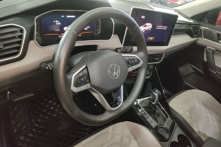 Used Volkswagen Tayron 2024 330TSI Two-Wheel Drive Luxury Plus Advanced Version Steering Wheel