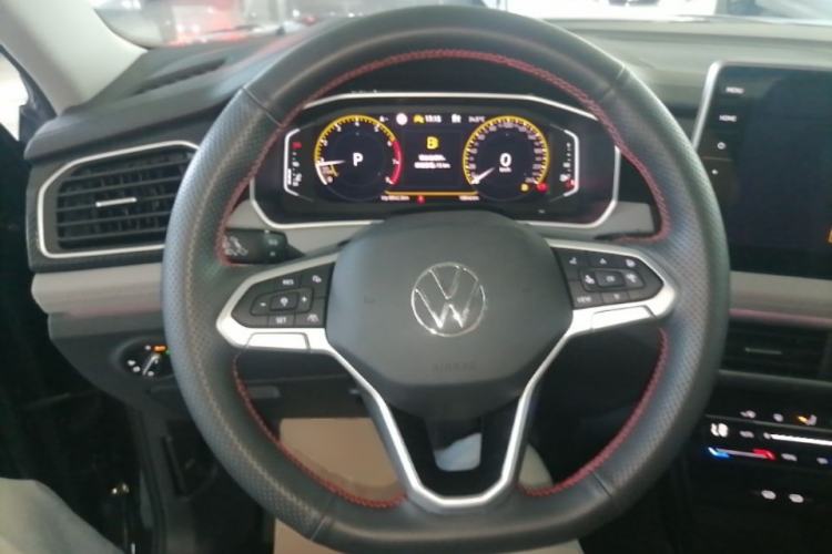 Used Volkswagen Tayron 2024 330TSI Two-Wheel Drive Luxury Plus Advanced Version Steering Wheel