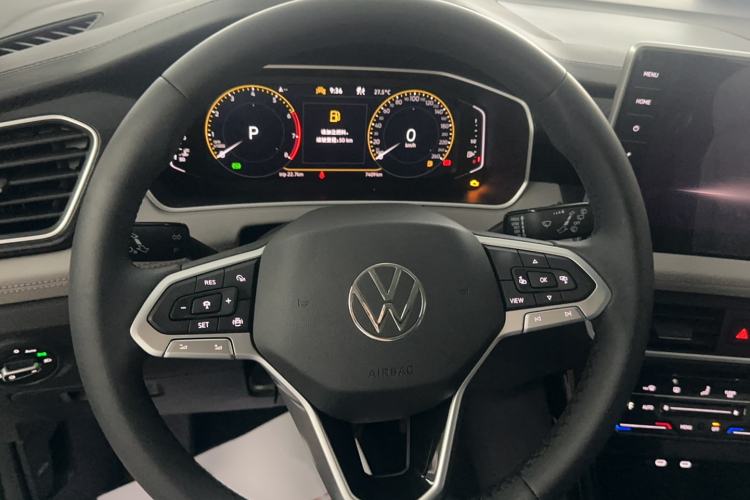 Used Volkswagen Tayron 2024 300TSI Two-Wheel-Drive Luxury Plus Advanced Version Steering Wheel