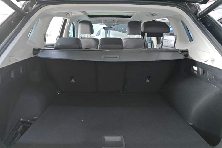 Used Volkswagen Tayron 2024 330TSI Two-Wheel Drive Luxury Plus Advanced Version Trunk