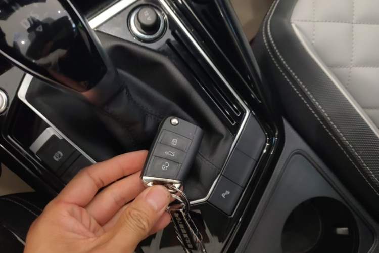 Used Volkswagen Tayron 2024 330TSI Two-Wheel Drive Luxury Plus Advanced Version Vehicle Key