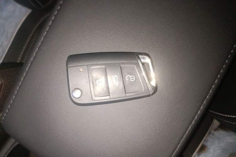 Used Volkswagen Tayron 2024 380TSI Four-Wheel Drive R-Line High-Energy Version Vehicle Key