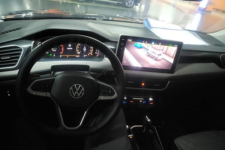 Used Volkswagen Tayron 2024 330TSI Two-Wheel Drive Luxury Plus Advanced Version Center Console