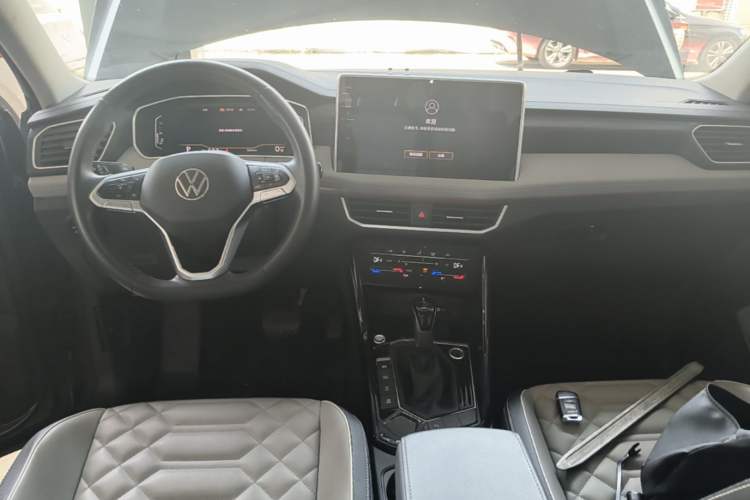 Used Volkswagen Tayron 2024 300TSI Two-Wheel-Drive Luxury Plus Advanced Version Center Console