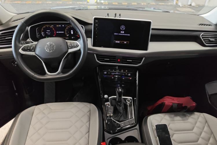 Used Volkswagen Tayron 2024 300TSI Two-Wheel-Drive Luxury Plus Advanced Version Center Console