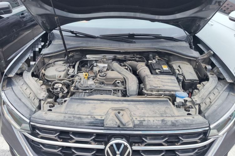 Used Volkswagen Tayron 2024 300TSI Two-Wheel-Drive Luxury Plus Advanced Version Engine Bay