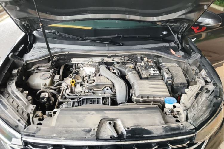 Used Volkswagen Tayron 2024 300TSI Two-Wheel-Drive Luxury Plus Advanced Version Engine Bay
