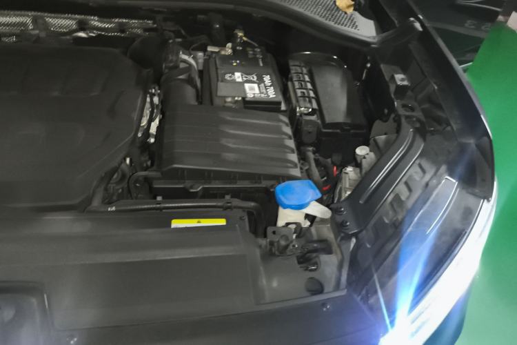 Used Volkswagen Tayron 2024 330TSI Two-Wheel Drive Luxury Plus Advanced Version Engine Bay Left