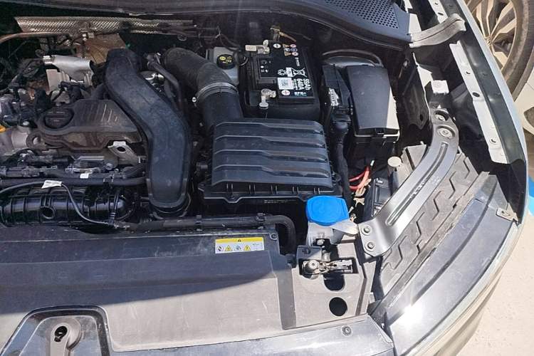 Used Volkswagen Tayron 2024 300TSI Two-Wheel-Drive Luxury Plus Advanced Version Engine Bay Left
