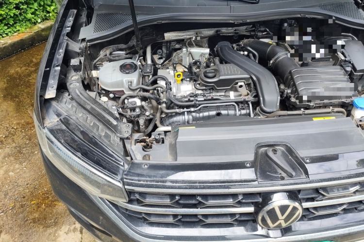 Used Volkswagen Tayron 2024 300TSI Two-Wheel-Drive Luxury Plus Advanced Version Engine Bay Right
