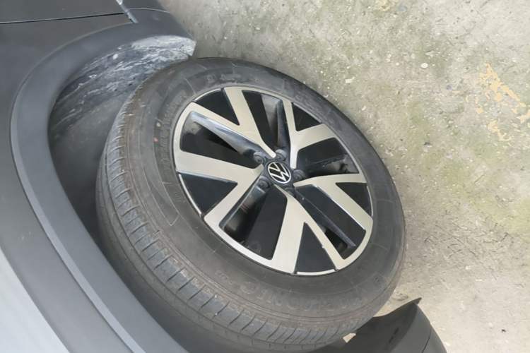 Used Volkswagen Tayron 2024 300TSI Two-Wheel-Drive Luxury Plus Advanced Version Exterior 4