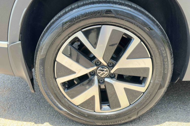 Used Volkswagen Tayron 2024 330TSI Two-Wheel Drive Luxury Plus Advanced Version Exterior 6