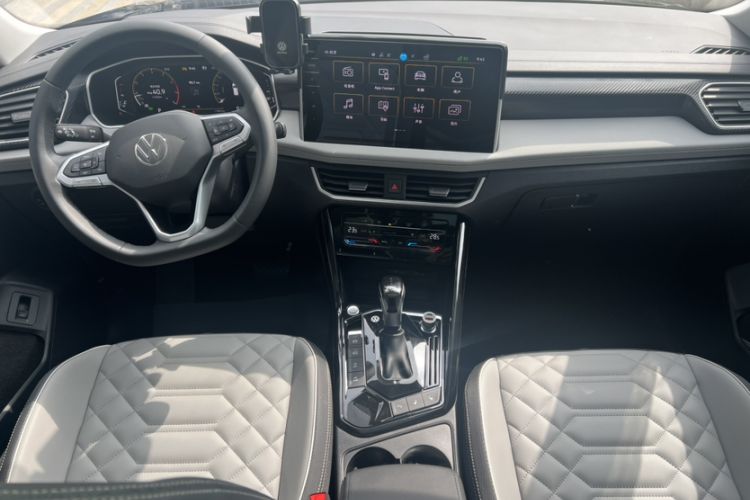 Used Volkswagen Tayron 2024 330TSI Two-Wheel Drive Luxury Plus Advanced Version Gear Lever