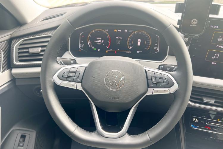 Used Volkswagen Tayron 2024 330TSI Two-Wheel Drive Luxury Plus Advanced Version Interior 5