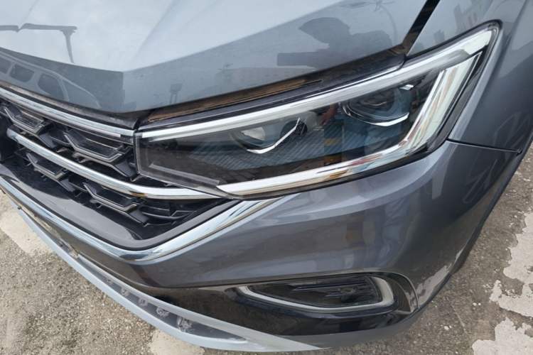 Used Volkswagen Tayron 2024 300TSI Two-Wheel-Drive Luxury Plus Advanced Version Left Front Headlight