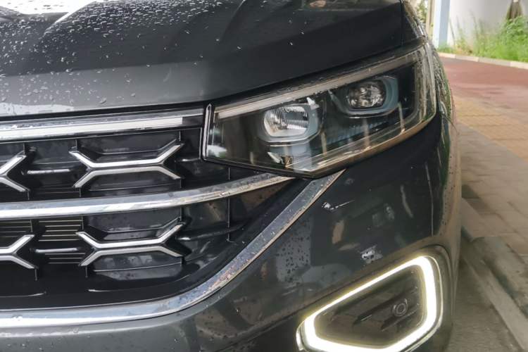 Used Volkswagen Tayron 2024 300TSI Two-Wheel-Drive Luxury Plus Advanced Version Left Front Headlight