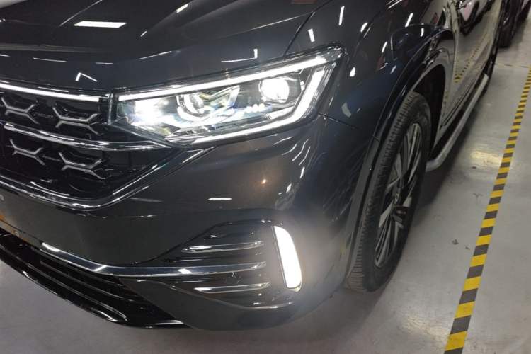 Used Volkswagen Tayron 2024 330TSI Two-Wheel Drive R-Line High-Energy Version Left Front Headlight