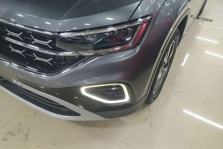 Used Volkswagen Tayron 2024 300TSI Two-Wheel-Drive Luxury Plus Advanced Version Left Front Headlight